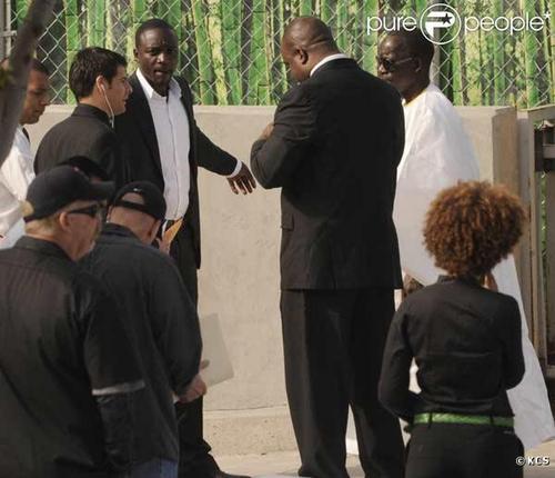  Akon (Michael's funeral)