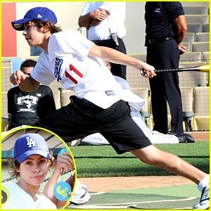  Jake T. Austin: lung lay, swing Batter Batter, lung lay, swing