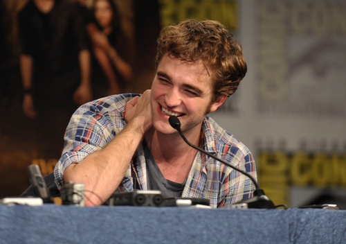  Robert Pattinson at Comic Con-My fav Pics =)