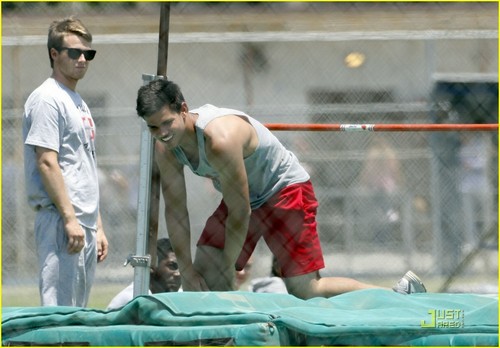  Taylor Lautner & Taylor veloce, swift as a team :D