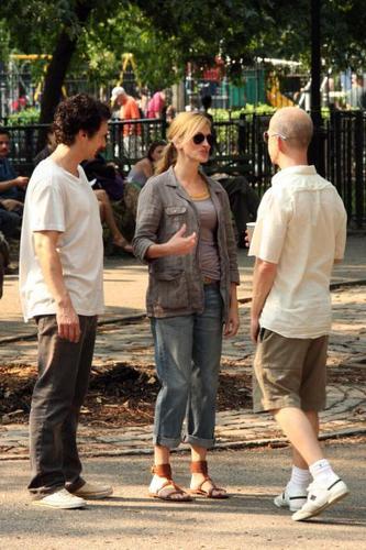  Julia and James Franco on the set of Eat Pray l’amour 4/8
