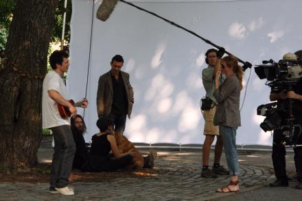  Julia and James Franco on the set of Eat Pray upendo 4/8