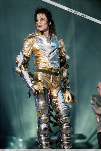  MJ IN GOLD...))))