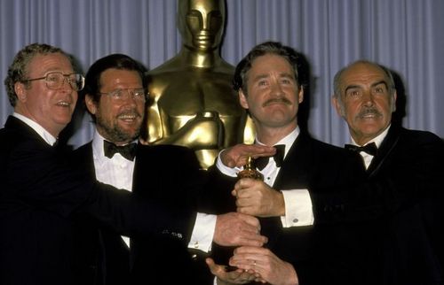  Michael Caine, Roger Moore, Kevin Kline and Sean Connery