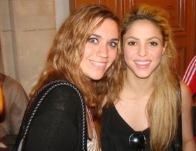  Shakira meeting fans outside her hotel in Paris - July
