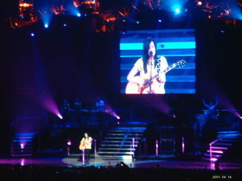  Demi Lovato in کنسرٹ