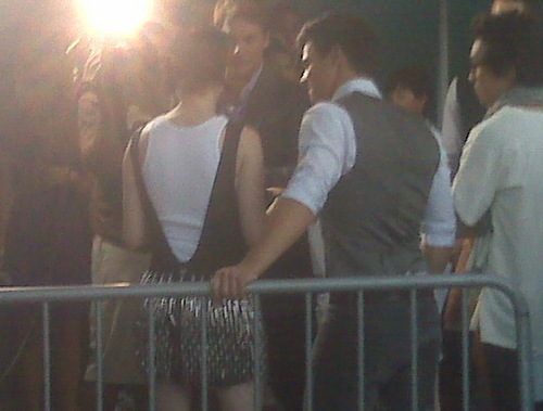  Kristen and Taylor doing interviews
