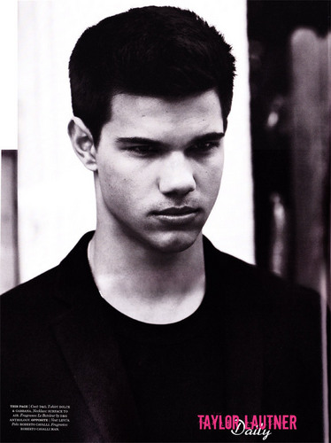  Taylor Lautner- Interview Magazine