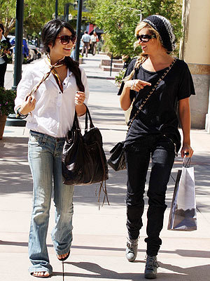 Vanessa And Ashley's Fashion
