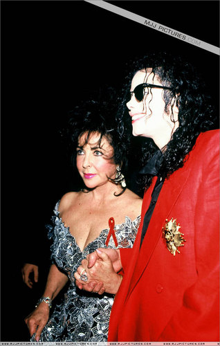  Various > Michael and Elizabeth Taylor at the Tavern On The Green