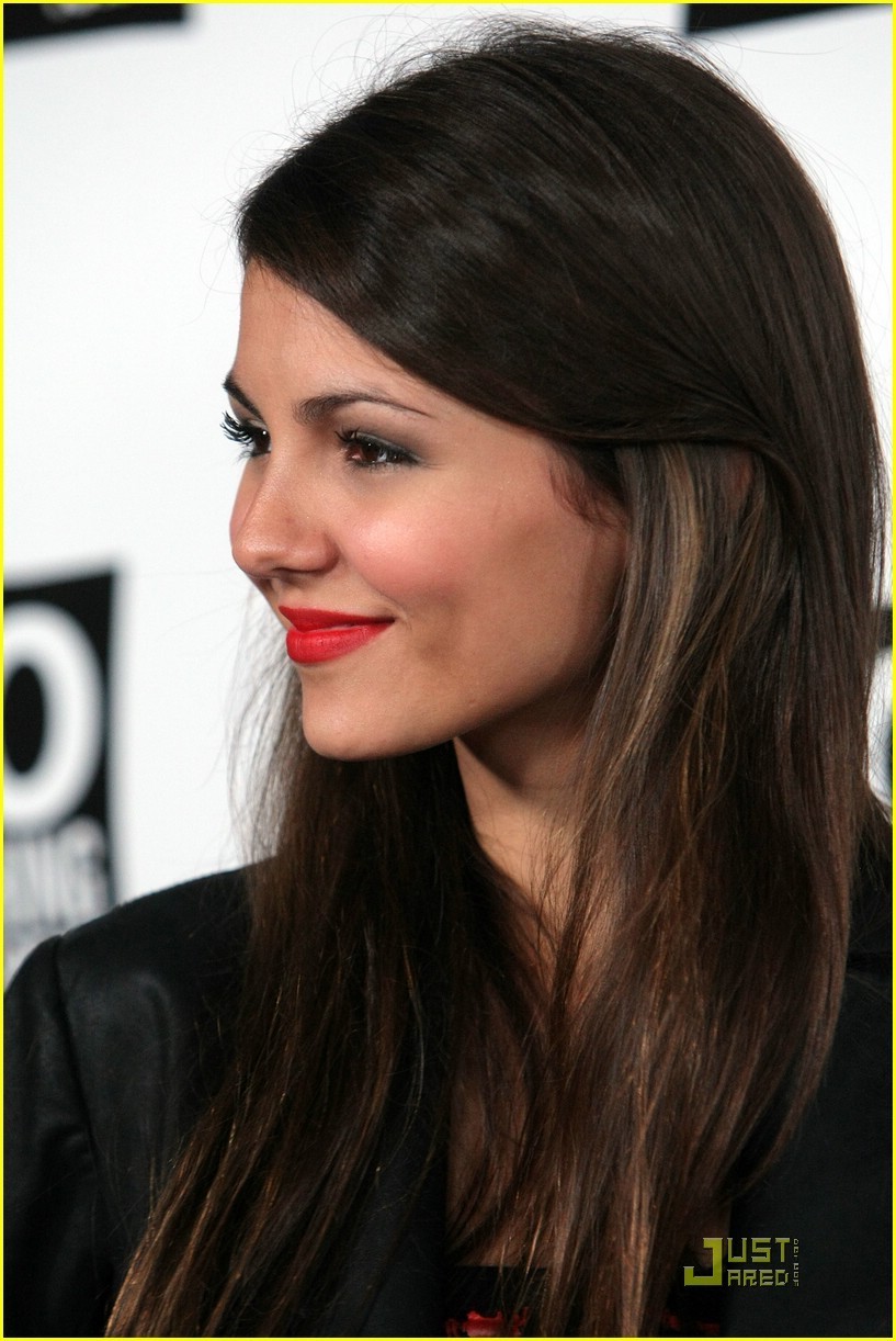 Victoria Justice Teen Choice Awards 2012