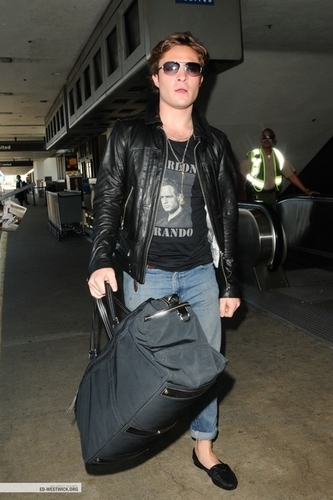  - 08.08.09 – Arriving at LAX Airport
