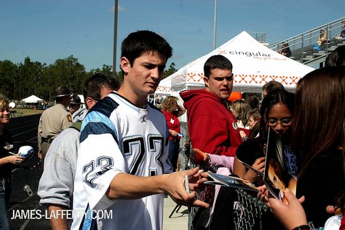  10.23.2004: All-Star Celebrity Football Game <3