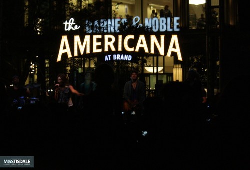  AUGUST 12TH - The Americana at Brand concierto