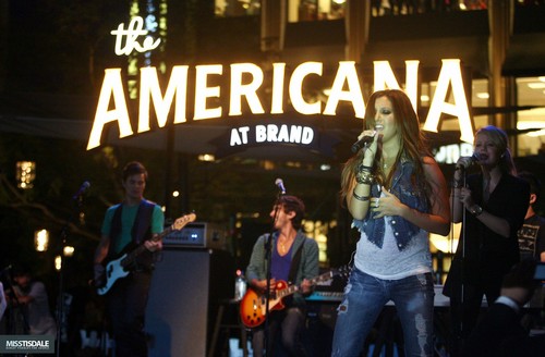  AUGUST 12TH - The Americana at Brand konzert