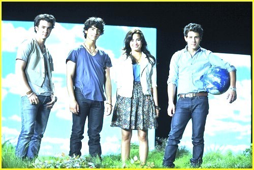  Demi Lovato and the Jonas Brothers