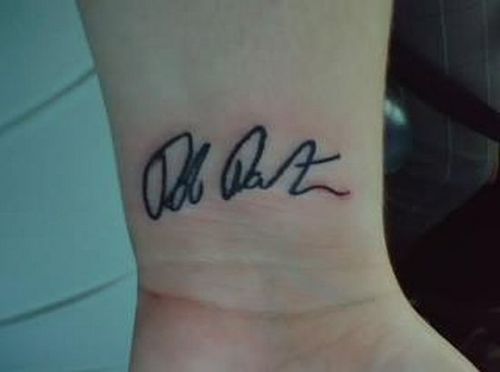  I´m glad i´m not the only one! Twiligh tatoos *