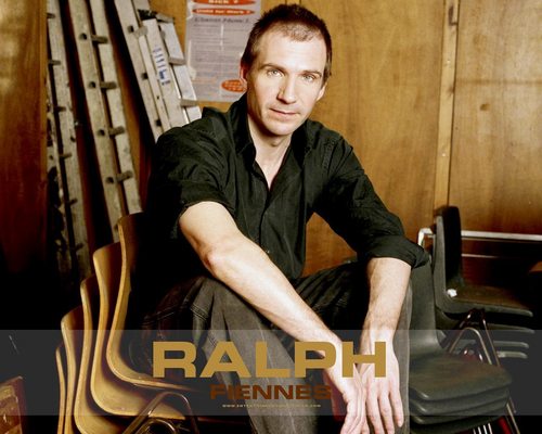  Ralph Fiennes پیپر وال