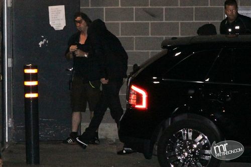  Rob, Kristen, and Taylor out