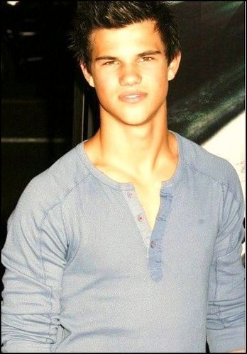  Taylor Lautner<33