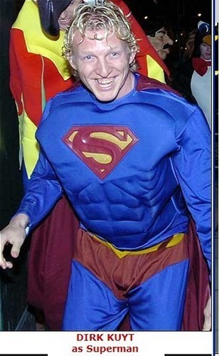  एक प्रकार की कटार, डीर्क, डिर्क kuyt as सुपरमैन