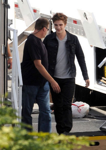  Rob on the Set of 'ECLIPSE'