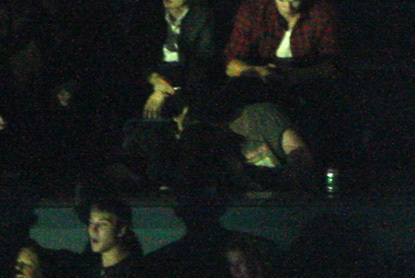  Robert Pattinson and Kristen Stewart go to Kings of Leon concierto in Vancouver