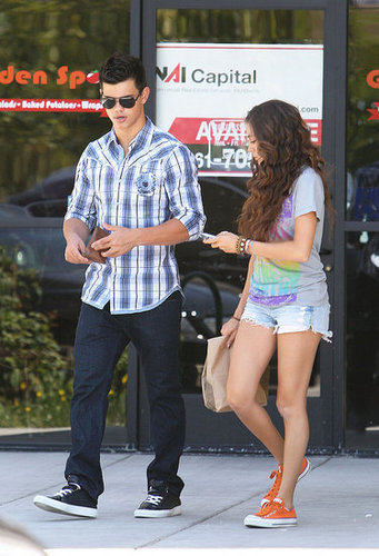  Taylor in LA (July 09)