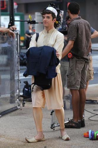  on set of ugly betty- aug 26/09