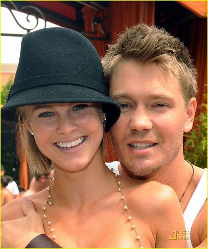  Chad Michael Murray: Shirtless tabing-dagat Party