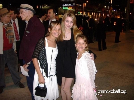  Emma with fans. <3