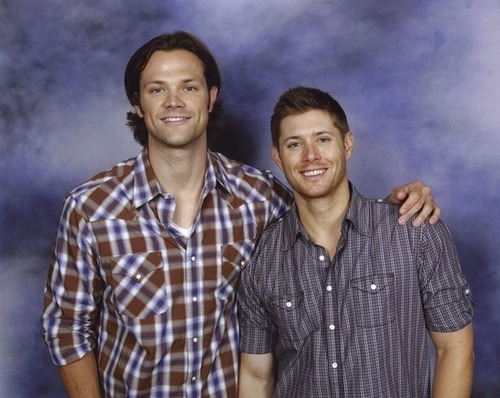  Jared and Jensen at the Convention in Vancouver 2009