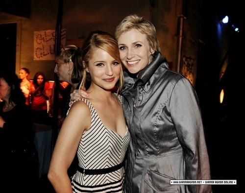  Dianna and Jane @ 글리 Premiere Party (Sept 09)