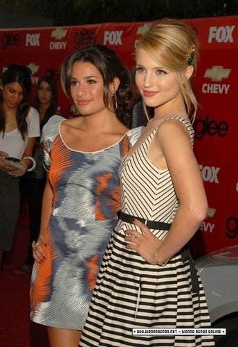  Dianna and Lea @ ग्ली Premiere Party (Sept 09)