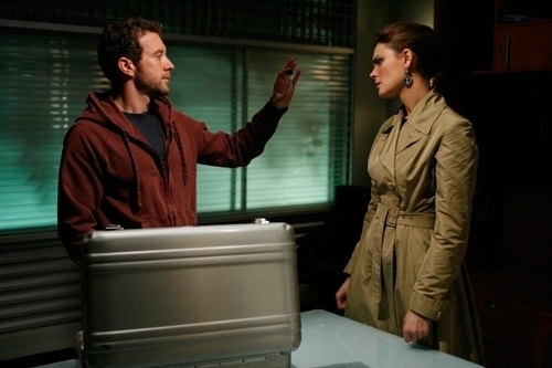  Hodgins with others <3