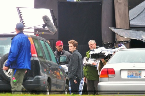  Rob & kristen on the set of Eclipse yesterday
