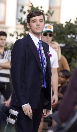  on set of ugly betty- 4sep/09