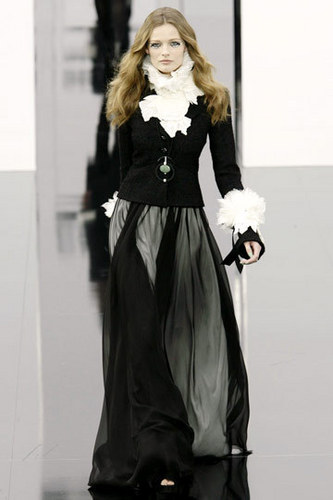Chanel - Fall 2009 RTW Collection