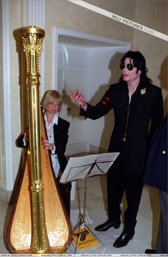  Michael in Luân Đôn (1999)