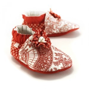  hei Karen I find Shoes for our baby girl laugh !