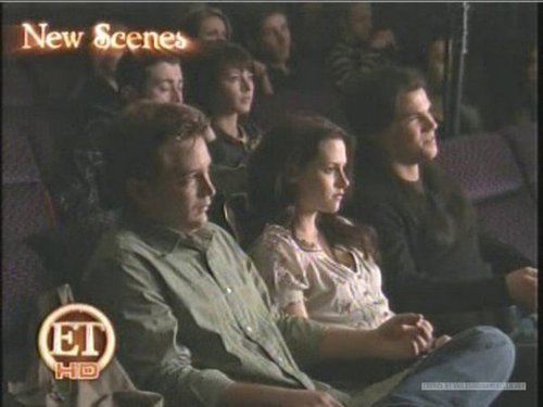  New Pic From New Moon (Bella, Jacob and Mike)