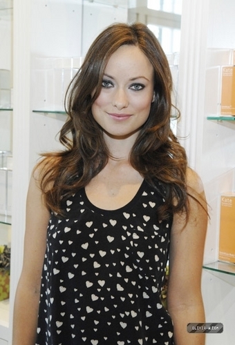  Olivia @ Kate Somerville Emmy Gifting Suite Event - araw 3