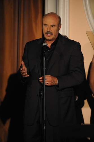 Dr. Phil accepts a 2009 PRISM Award!!!!! 
