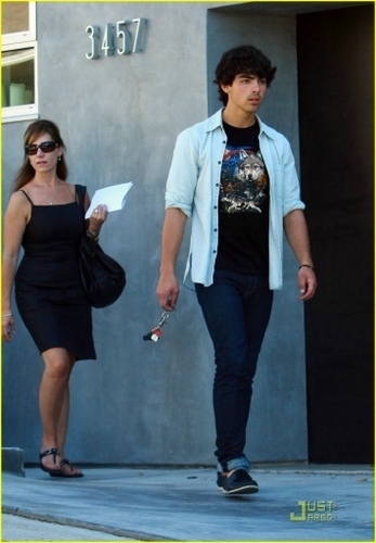  Out in Beverly Hills (Joe) - 9/26