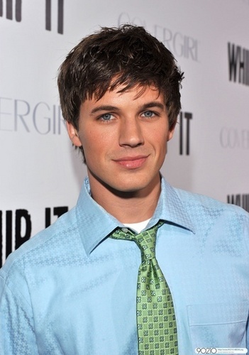  Los Angeles Premiere of "Whip It" - Shenae Grimmes and Matt Lanter