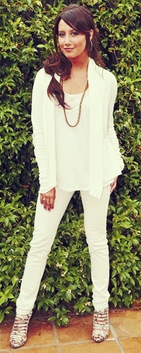  Ashley Tisdale In White
