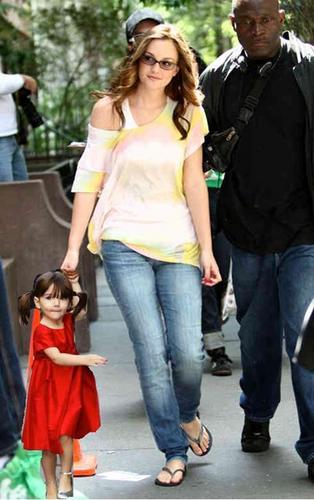  Blair and her Daughter (Chuck's kid!!!)