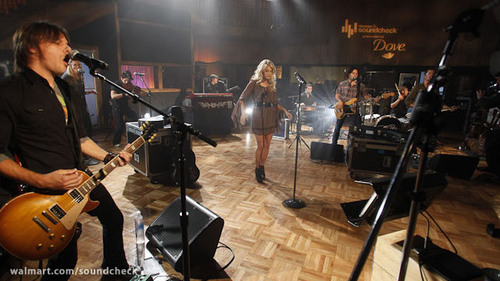 Carrie Underwood on Soundcheck