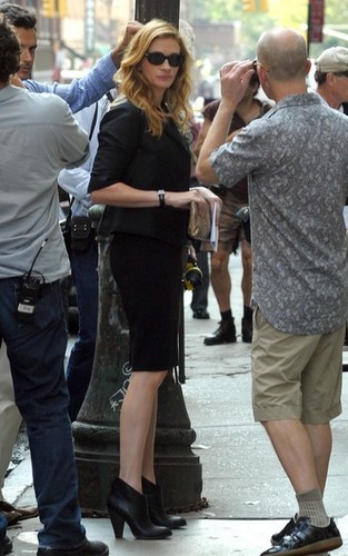 Julia Roberts filming in Tribeca (NYC)