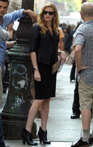  Julia Roberts filming in Tribeca (NYC)